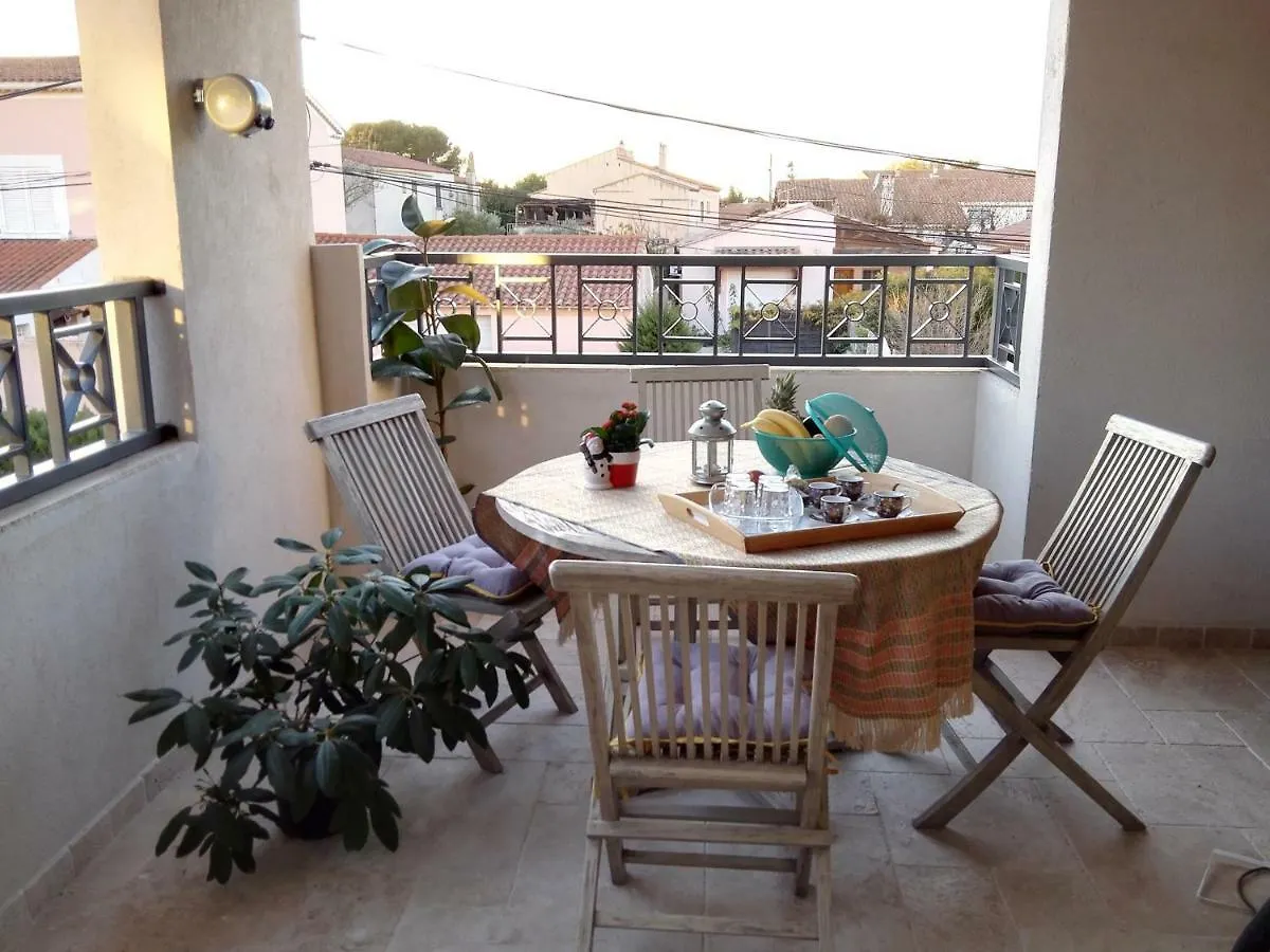Appartements Equipes 1Km Plage Fos-sur-Mer 0*,  Frankrig